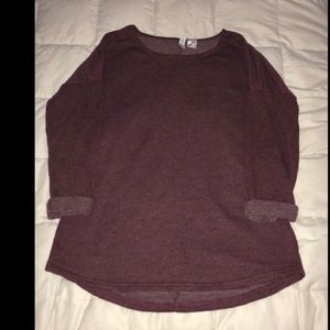 Quarter sleeve burgundy shirt